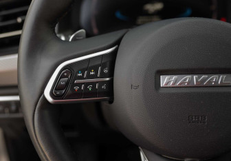 Подержанный автомобиль Haval F7 2024 года (12 фото)