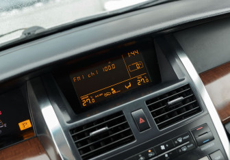 Подержанный автомобиль Nissan Teana 2006 года (13 фото)