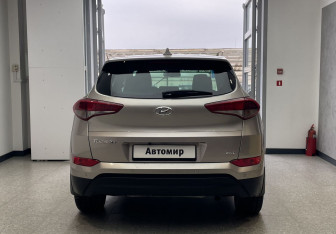 Подержанный автомобиль Hyundai Tucson 2017 года (5 фото)
