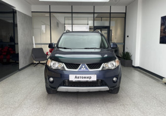 Подержанный автомобиль Mitsubishi Outlander 2008 года (2 фото)