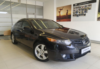 Подержанный автомобиль Honda Accord Sedan 2008 года (3 фото)