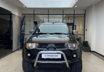 Подержанный автомобиль Mitsubishi L200 2007 года (3 фото)
