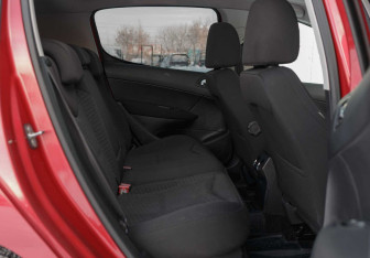 Подержанный автомобиль Peugeot 308 Hatchback 2012 года (17 фото)