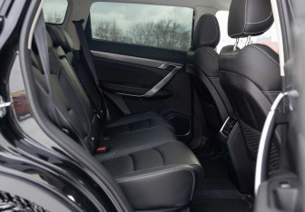 Подержанный автомобиль Geely Atlas Pro 2023 года (19 фото)