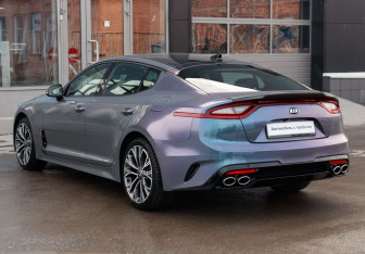 Подержанный автомобиль Kia Stinger 2018 года (7 фото)