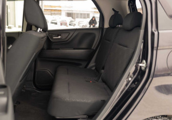 Подержанный автомобиль Honda N-WGN 2014 года (17 фото)