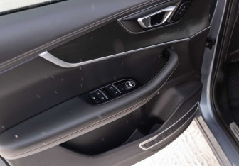 Подержанный автомобиль Chery Tiggo 8 2020 года (17 фото)