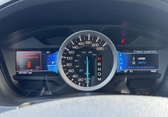Подержанный автомобиль Ford Explorer 2012 года (7 фото)