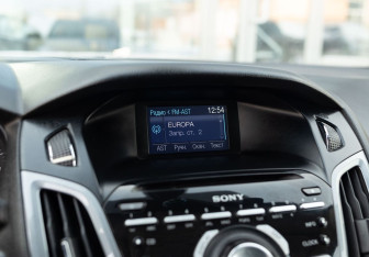 Подержанный автомобиль Ford Focus Hatchback 2011 года (14 фото)