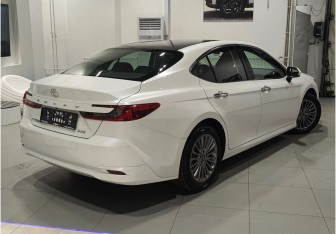 Новый Toyota Camry Sedan 2025 (5 фото)