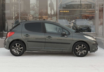 Подержанный автомобиль Peugeot 207 Hatchback 2007 года (4 фото)