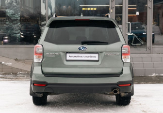 Подержанный автомобиль Subaru Forester Suv 2016 года (6 фото)