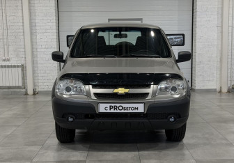 Подержанный автомобиль Chevrolet Niva 2017 года (2 фото)