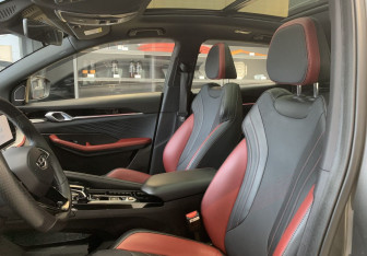 Подержанный автомобиль Geely Coolray 2024 года (11 фото)