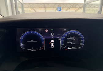 Подержанный автомобиль Toyota Camry Sedan 2024 года (13 фото)
