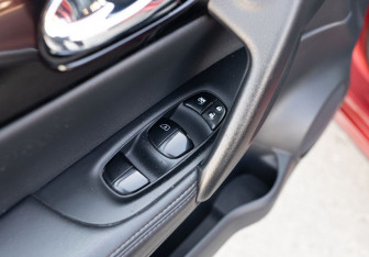 Подержанный автомобиль Nissan Qashqai 2015 года (17 фото)