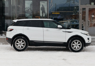 Подержанный автомобиль Land Rover Range Rover Evoque 2012 года (4 фото)