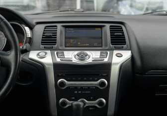 Подержанный автомобиль Nissan Murano Suv 2010 года (14 фото)