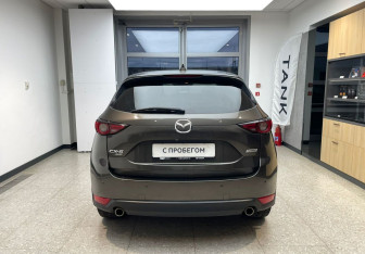 Подержанный автомобиль Mazda CX-5 2019 года (6 фото)