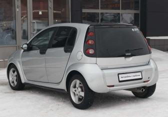 Подержанный автомобиль Smart Forfour 2004 года (7 фото)
