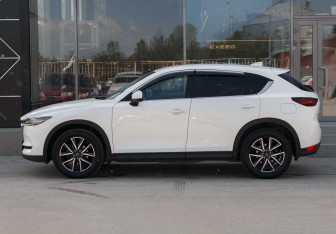 Подержанный автомобиль Mazda CX-5 2017 года (8 фото)