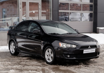 Подержанный автомобиль Mitsubishi Lancer Sedan 2007 года (3 фото)