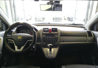 Подержанный автомобиль Honda CR-V 2007 года (8 фото)