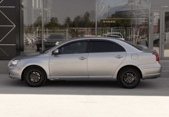 Подержанный автомобиль Toyota Avensis Sedan 2007 года (8 фото)