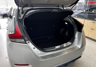 Подержанный автомобиль Nissan Leaf 2018 года (15 фото)