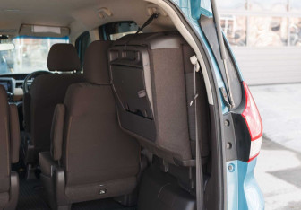 Подержанный автомобиль Honda Freed 2017 года (18 фото)