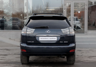 Подержанный автомобиль Lexus RX 2003 года (6 фото)