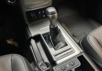 Подержанный автомобиль Toyota Land Cruiser Prado 2022 года (14 фото)