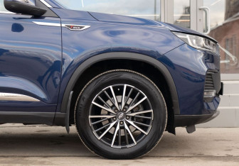 Подержанный автомобиль Chery Tiggo 8 Pro Max 2022 года (9 фото)