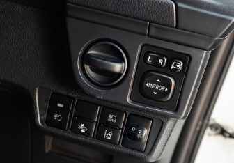 Подержанный автомобиль Toyota Corolla Sedan 2015 года (16 фото)