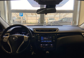 Подержанный автомобиль Nissan Qashqai 2016 года (16 фото)