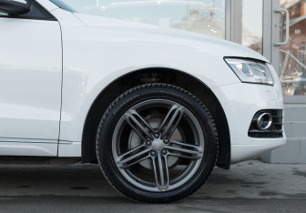 Подержанный автомобиль Audi Q5 2013 года (9 фото)