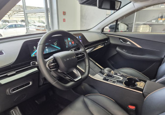 Подержанный автомобиль Omoda C5 2023 года (7 фото)