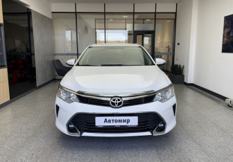Подержанный автомобиль Toyota Camry Sedan 2017 года (2 фото)