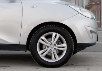 Подержанный автомобиль Hyundai Tucson 2010 года (9 фото)