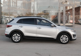 Подержанный автомобиль Kia Rio Hatchback 2018 года (4 фото)