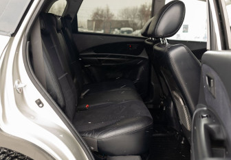 Подержанный автомобиль Hyundai Tucson 2008 года (18 фото)