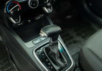 Подержанный автомобиль Kia Rio Sedan 2021 года (15 фото)