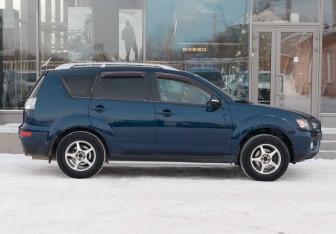 Подержанный автомобиль Mitsubishi Outlander 2010 года (4 фото)