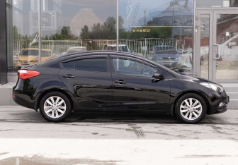 Подержанный автомобиль Kia Cerato Sedan 2013 года (4 фото)