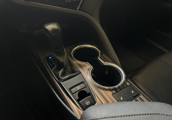 Подержанный автомобиль Toyota Camry Sedan 2019 года (13 фото)