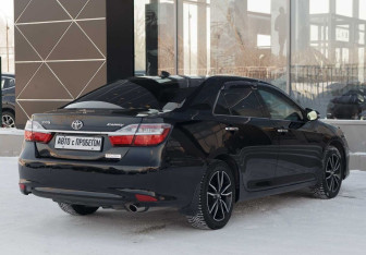 Подержанный автомобиль Toyota Camry Sedan 2016 года (5 фото)