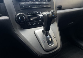 Подержанный автомобиль Honda CR-V 2008 года (13 фото)