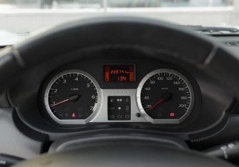 Подержанный автомобиль LADA (ВАЗ) Largus Wagon 2017 года (12 фото)