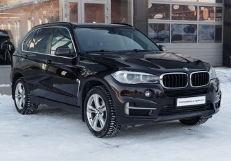 Подержанный автомобиль BMW X5 2017 года (3 фото)