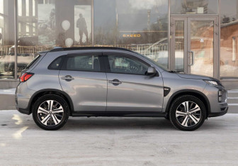 Подержанный автомобиль Mitsubishi ASX 2021 года (4 фото)